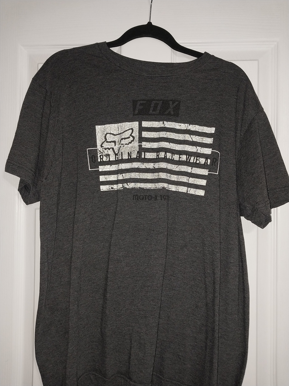 Fox Dark Gray Short Sleeve Graphic Tee with Distressed Flag